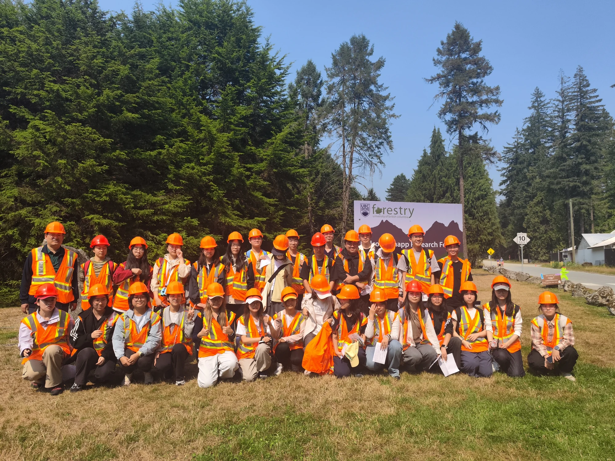 Students from two UBC Forestry Summer Institute courses learning with AI and environmental field methods